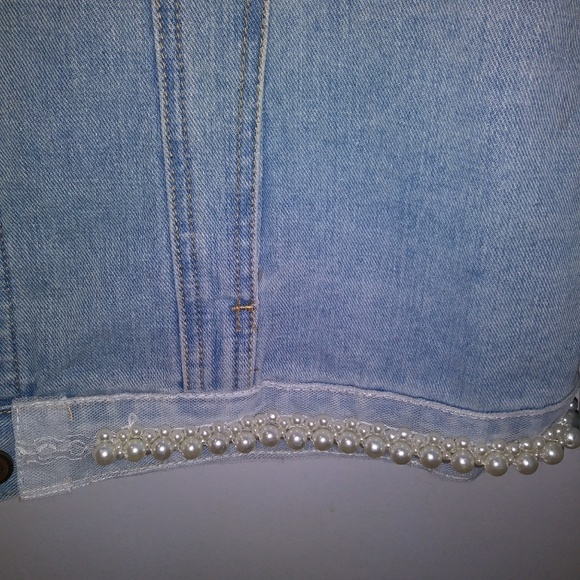 💚FINAL SALE PRICE💚 Light Blue Denim Jacket - Picture 6 of 8